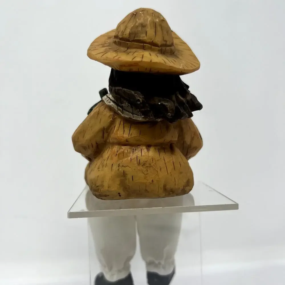Vintage Pilgrim Shelf Sitter Woman Holding Pumpkin Fall Thanksgiving Decor 8